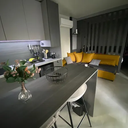 Vrba Mobile House By The Kolpa River Big Berry Metlika Holiday home