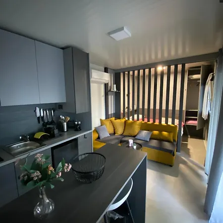 Holiday home Vrba Mobile House By The Kolpa River Big Berry Metlika *
